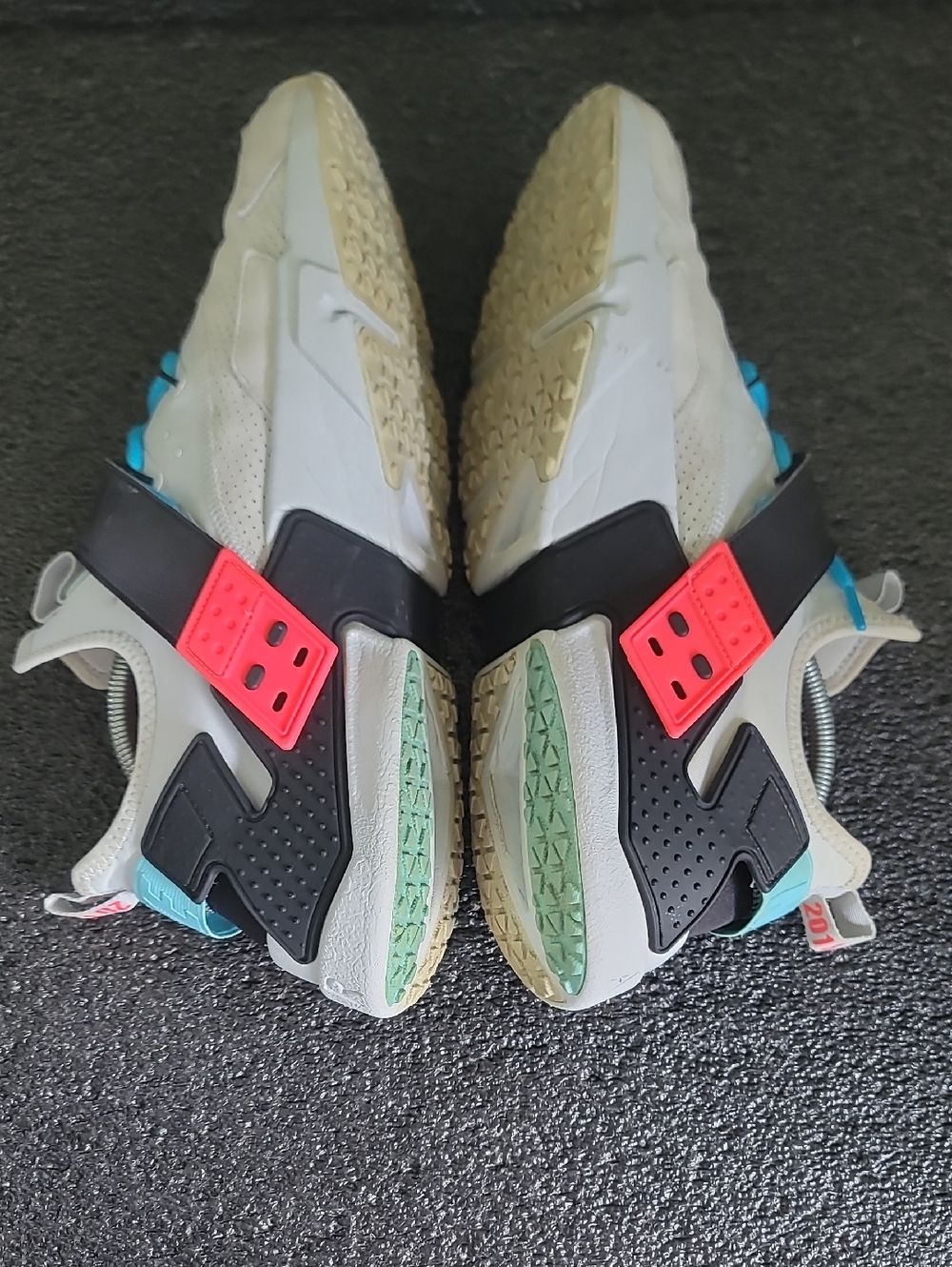 Nike Air Huarache Drift Premium 'South Beach' Mens 10.5 Fast Shipping - Picture 3 of 14